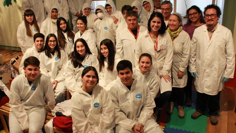 Alumnos del colegio Kingstown School Viña del Mar, seleccionados para participar de la extensión educativa del proyecto Fodim, implementado por el MHNV