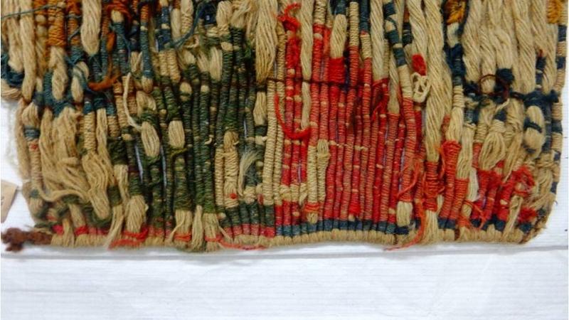 Cobertor pieza textil formada por pabilos embarrilados