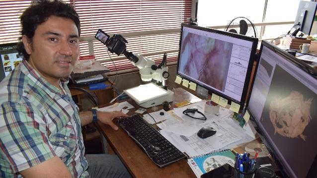 Dr. Claudio Quezada, director del Laboratorio de Limnoecología.