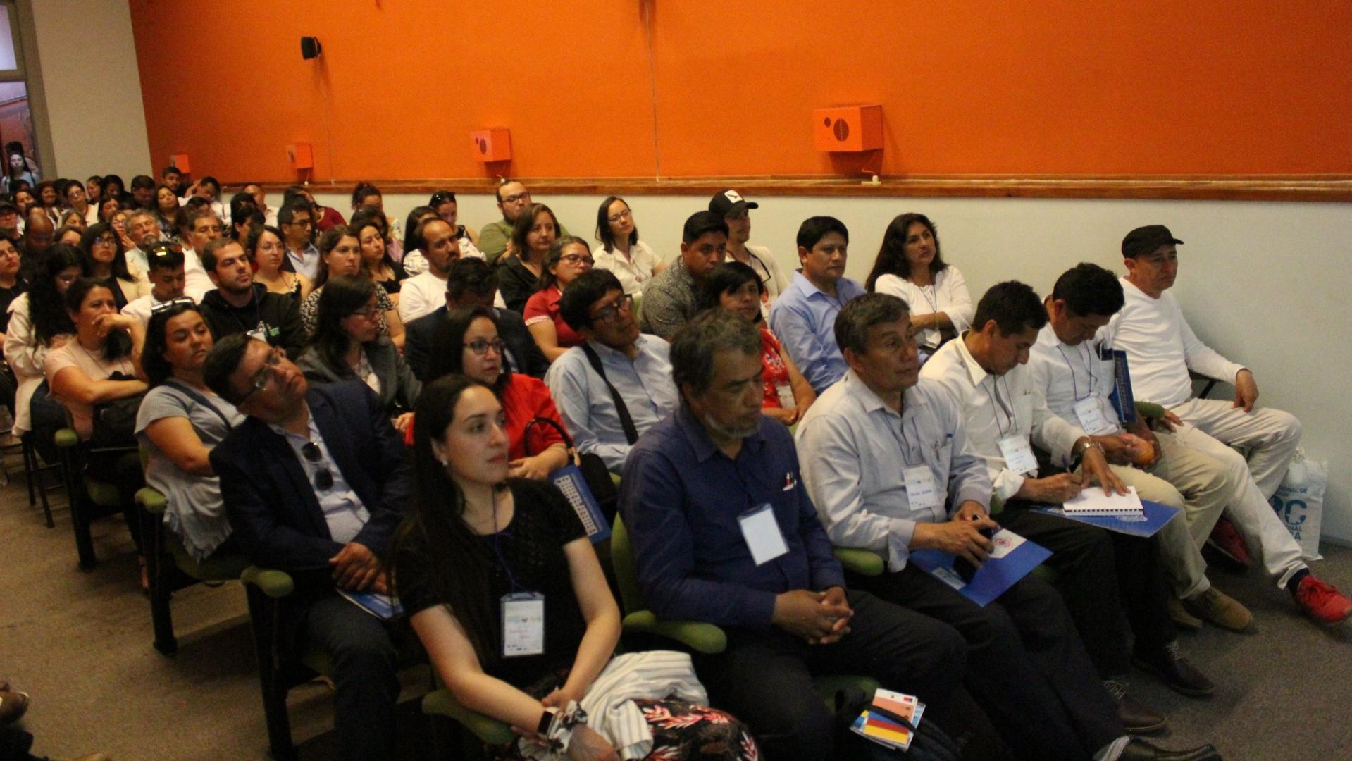 Docentes representantes de STEM Latam visitan el museo