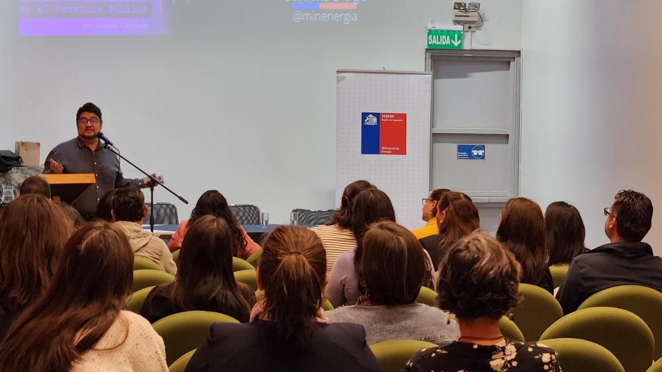 Charla eficiencia energética en el servicio público