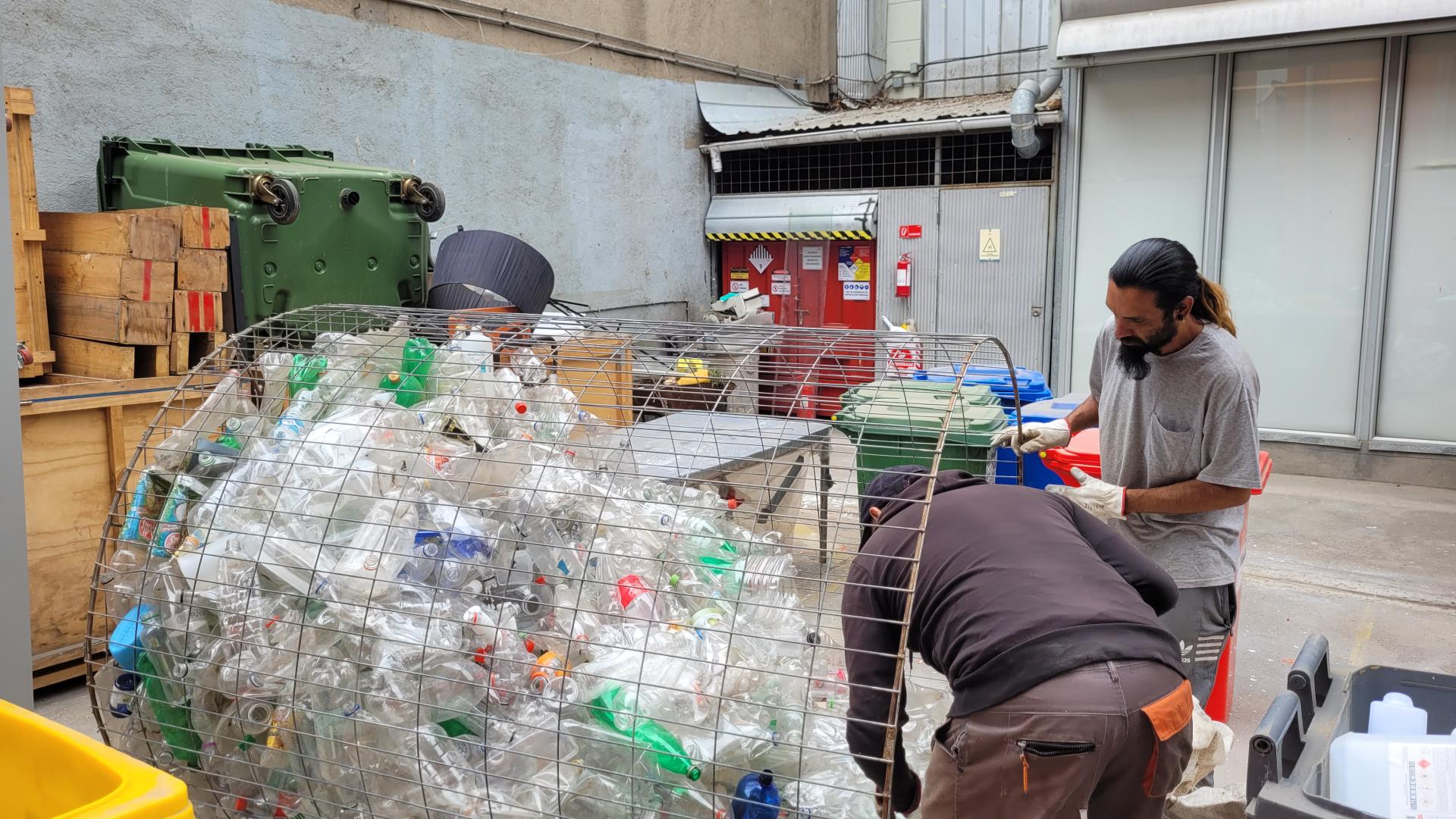 Un total de 875,9 Kg entre plásticos, residuos electrónicos, archivos, tapas plásticas entre otros objetos