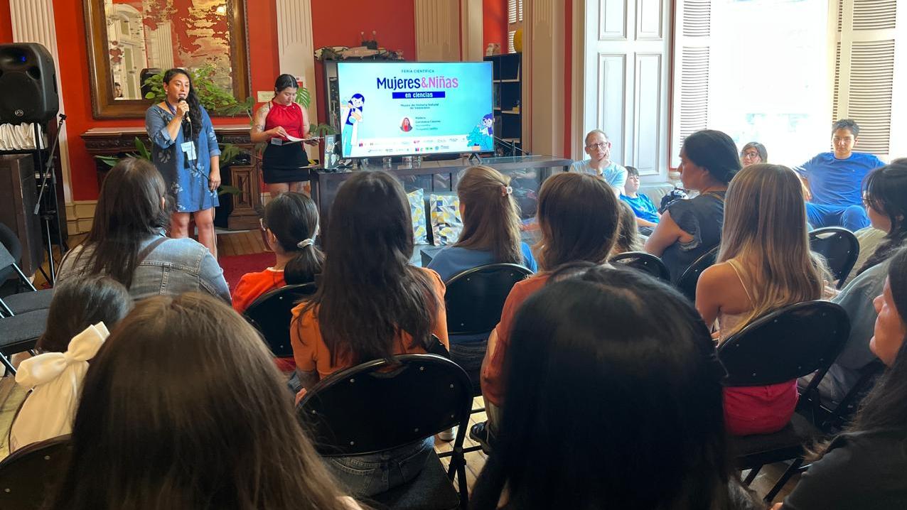 mujeres y niñas en la ciencia evento