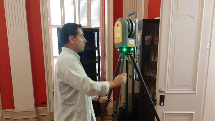 El guardián digital del Palacio Lyon