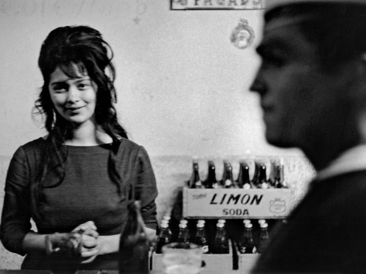 De la serie "Los Siete Espejos" Sergio Larraín, Valparaíso 1963.