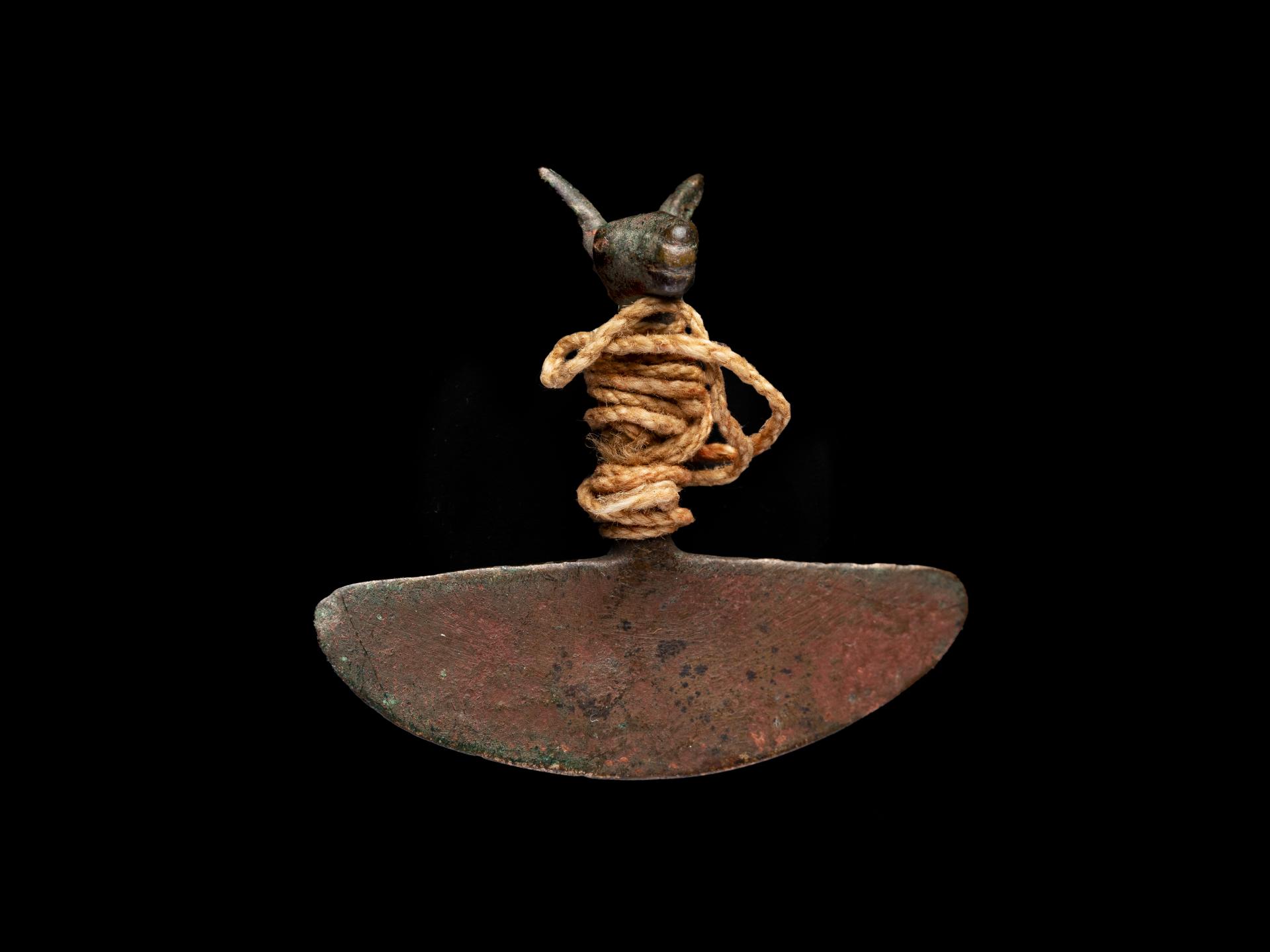 Tumi o cuchillo ceremonial