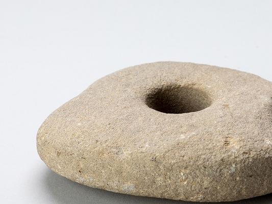 MHNV 1076 piedra horadada encontrada en Placilla