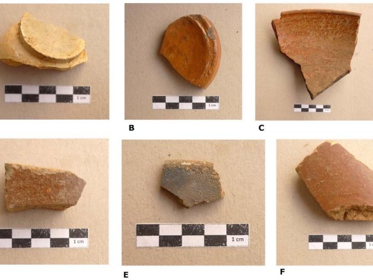 Cerámica vidriada: Fragmentos vidriados periodo Histórico (s. XVIII).