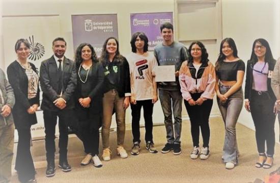 Grupo de alumnos concurso proyectual plza verde para el museo