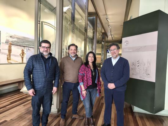 visita internacional en el museo
