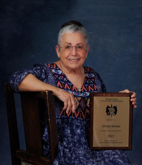 Dra Gloria Arratia