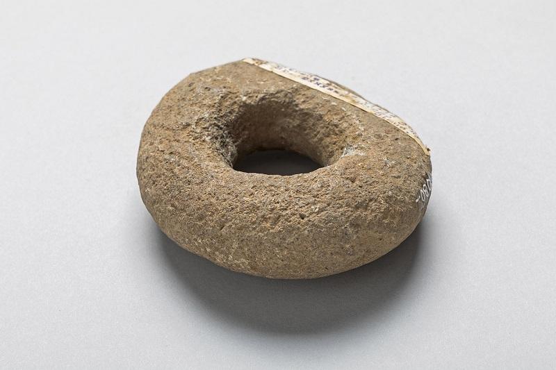 MHNV 1101 piedra horadada