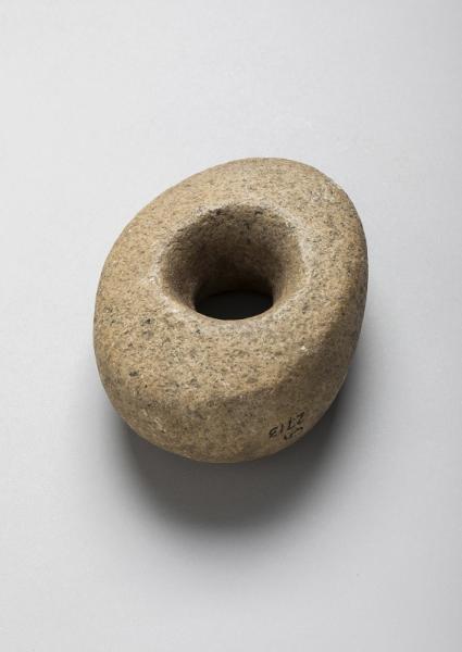 MHNV 1080_2  piedra horadada