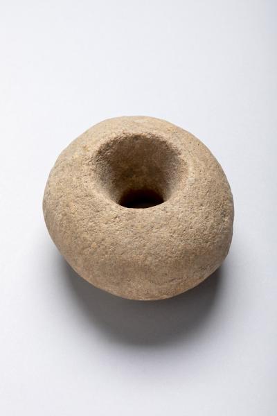 MHNV 2714_3 piedra horadada