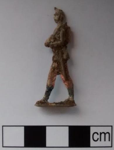 Soldado de plomo: figurilla de juguete que representa a un soldado marchante con uniforme prusiano de la guardia imperial alemana para 1910. Soldado de plomo: figurilla de juguete que representa a un soldado marchante con uniforme prusiano de la guardia imperial alemana para 1910.